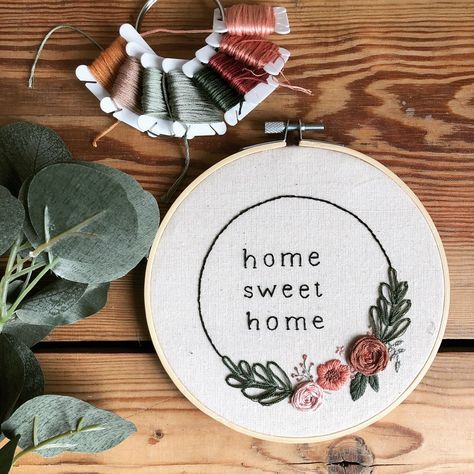 Home Embroidery Hoop, Home Sweet Home Embroidery, Knit Embroidery, Home Embroidery, Art Pdf, Floral Initial, Calico Fabric, Embroidered Gifts, Embroidery Gifts