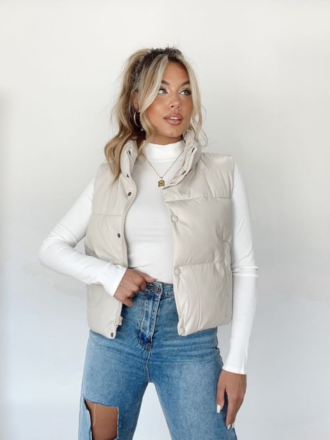 Cream Vest Outfit, Leather Vest Outfit, White Vest Outfit, Dainty Outfit, Trendy Boutique Clothing, Lane 201, Womens Clothing Boutique, Boutique Boho, Faux Leather Vest