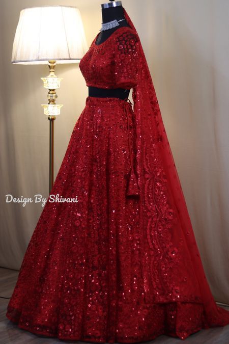 Priyanka Chopra Lehenga, Wedding Gifts Indian, Baju Kahwin, Engagement Lehenga, Red Lehenga Choli, Lehenga Bridal, Bridesmaid Lehenga, Wedding Dresses Indian, Bridal Lehenga Designs