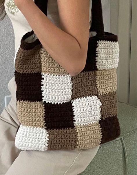 Jaket Crochet, Simpul Pita, Tote Crochet, Crochet Unique, Confection Au Crochet, Free Crochet Bag, Mode Crochet, Crochet Gratis, Crochet Design Pattern