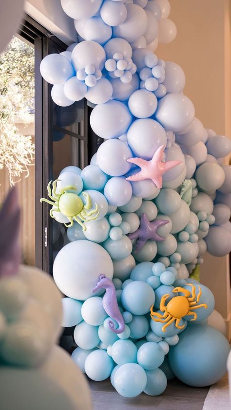 Khloé Kardashian's 5th Birthday Party For Daughter True Ocean Invitation, Under The Sea First Birthday, Sea Birthday Party Decorations, Ocean Baby Shower Theme, Underwater Birthday, Underwater Party, Turtle Baby Shower, Ocean Baby Showers, Ocean Theme Birthday