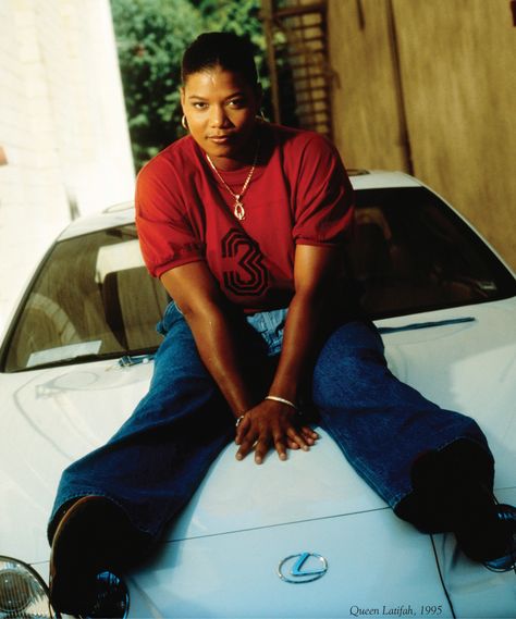 HIP-HOP AT 50: LADIES FIRST : HITS Daily Double Queen Latifah 90s Fashion, Queen Latifah 90s, Hip Hop Movies, Yo Mtv Raps, Miseducation Of Lauryn Hill, Mc Lyte, Suge Knight, Singer Fashion, Foxy Brown