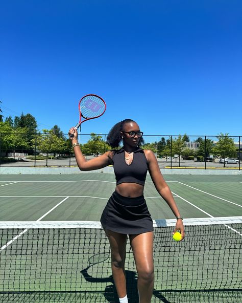 The sun is out and that calls for outdoor activities see you at the tennis court🎾🏓👟 #summeractivities#tennis🎾❤️#explorepageًًً Tennis Aesthetic Black Woman, Tennis Black Women, Tennis Aesthetic, Tennis Outfit, Aesthetic Black, Tennis Court, Summer Activities, Black Aesthetic, Outdoor Activities