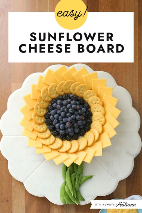 Sunflower Charcuterie, Sunflower Party, Charcuterie Inspiration, Charcuterie And Cheese Board, Blueberry Jam, Charcuterie Recipes, Ritz Crackers, Snacks Für Party, Cheese Crackers