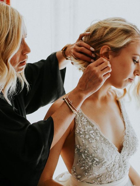 Can My Mom Be My Maid of Honor? Bride Attire, Be My Maid Of Honor, Matron Of Honor, Maid Of Honour Dresses, Best Mothers Day Gifts, Bachelorette Party Themes, Matron Of Honour, Bride Gowns, Bride Style