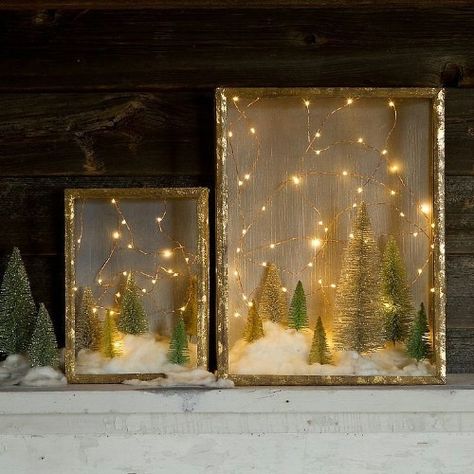 Decorating with lights for Christmas is a tradition. How you use those lights however, is entirely up to you. I’ve found a great collection of 30 unique ways to use string and fairy lights when you’re decorating this Holiday season. You don’t have to just string those lights up on the tree... Diy Christmas Shadow Box, Jul Diy, Vintage Jul, Diy Jul, Diy Shadow Box, Christmas Shadow Boxes, Wine Top, Drink Wine, Indoor Christmas