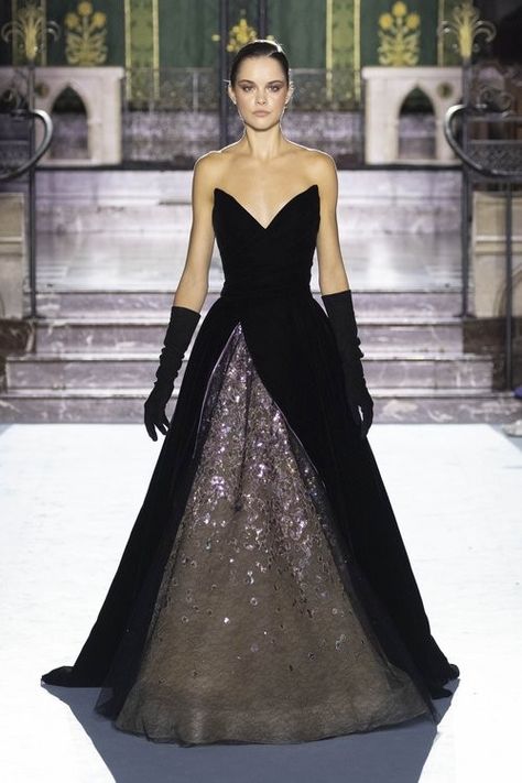 Designer Dresses Couture, Thesis Ideas, Frocks And Gowns, Gown Fashion, Georges Chakra, Haute Couture Gowns, Fashion Archive, Fashion Gowns, Prom Dress Inspiration