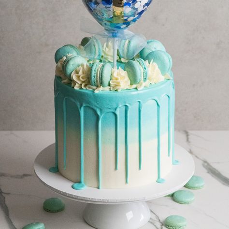 Ombre Cake Decorating, Blue Ombre Cake, Blue Drip Cake, Blue Macaron, Blue Macarons, Crumb Coat, Choc Ganache, 22nd Birthday Cakes, Macaroon Cake