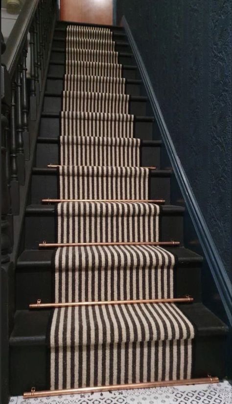 New York Entryway, Rug On Staircase, Modern Dark Hardwood Floors, Staircase Rug Runner, Stairs Runner Ideas, Black Painted Stairs With Runner, 1930s Staircase, Moody Staircase, Black Stairs With Runner