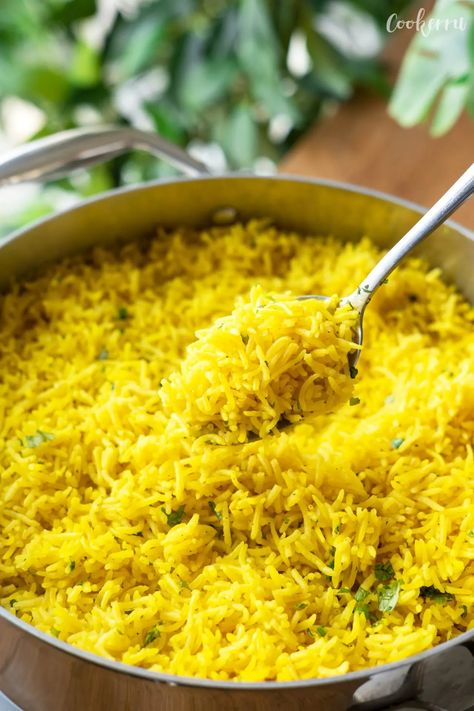 Fresh Meal Recipes, Cold Dishes For Potluck Easy Recipes, Rice Ideas Easy, Light Dinner Recipes Vegetarian, Garlic Turmeric Rice, Indian Food Recipes Easy, Recipes Indian Vegetarian, Healthy Rice Recipes, Turmeric Rice