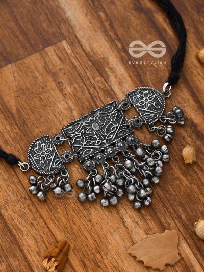 Oxidised Jewellery Choker, Black Polish Jewellery, Oxidized Jewellery On Kurti, Oxidized Jewellery On Saree, Oxide Jewellery, Oxidised Choker, Bohemian Silver Jewelry, Choker Sets, Oxidised Jewelry