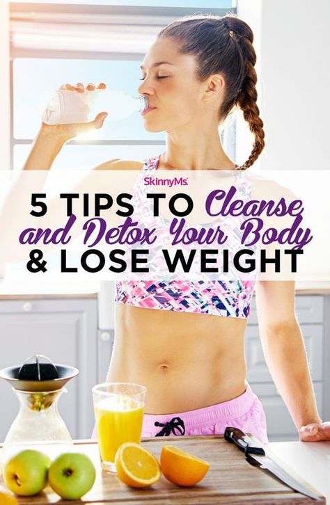 These 5 simple tips to cleanse and detox your body should be performed daily. They will make you feel healthier, more relaxed, and full of energy! Body Cleanse Drink, Body Detox Cleanse, Full Body Detox, Natural Detox Drinks, Detox Tips, Detox Water Recipes, Healthy Detox, Natural Detox, Body Cleanse