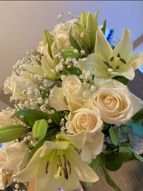 Floral Arrangements by Naheen Alam White Flowers For Wedding, Flowers For Wedding, Wedding Anniversary, White Flowers, Floral Arrangements, Wedding Flowers, Plants, Floral, Flowers