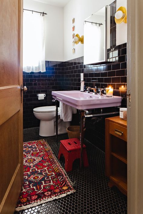 Home Renovation Keeping Original 1920 Architecture Tour Victorian Homes Interior Bohemian, Maximalist House, Aesthetic Bathroom Decor, Black Tile Bathrooms, 20 Aesthetic, Primary Bath, Library Room, Bad Inspiration, Aesthetic Bathroom