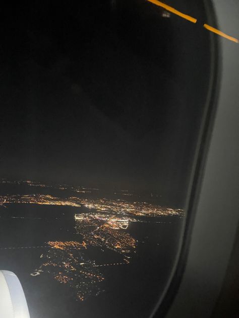 #madrid #spain #view #airport #airplane #home #night #nightsky Spain Airport, Airplane Home, Madrid Airport, Sofia Airport, Airport Airplane, Home Night, Fake Profile, Cute Friend Pictures, Madrid Spain