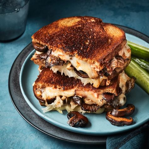 crispy-mushroom-reuben-sandwiches-recipe-0221foo Reuben Sandwich Recipe, Reuben Sandwiches, Super Bowl Food Healthy, Cozy Recipes, Mushroom Sandwich, Grilled Sandwiches, Reuben Sandwich, Cozy Meals, Super Bowl Food