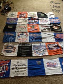 Tshirt Quilt Easy, Tshirt Quilt Diy, Tshirt Quilt Pattern, T Shirt Blanket, Tee Shirt Quilt, Memory Blanket, Tshirt Blanket, Diy T Shirt, Tshirt Quilt