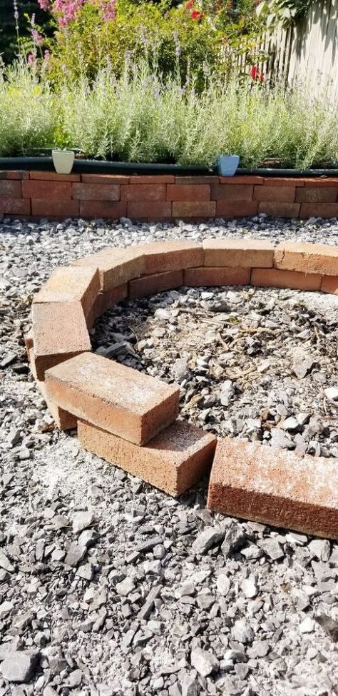 Leftover Bricks Ideas, Fire Pit With Bricks, Fire Pit Out Of Bricks, Diy Brick Fire Pit, Fire Pit Made With Bricks, Easy Diy Fire Pit Ideas Cheap, Brick Firepits Backyard Diy, Fire Pit With Bricks Diy, Circle Brick Fire Pit