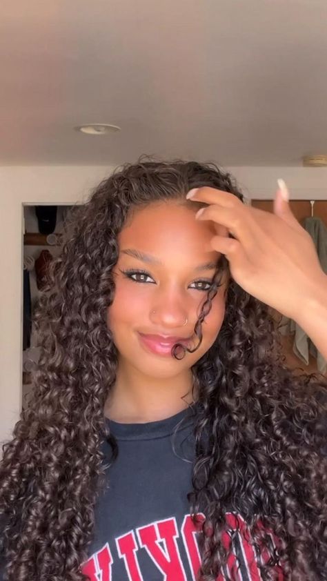 Curly Hair Natural Curls Hairstyles, Ashlee West, Curly Hair Natural, Curly Hair Care Routine, Mixed Curly Hair, Curly Hair Videos, Curly Hair Tutorial, Curls Hairstyles, Cute Curly Hairstyles