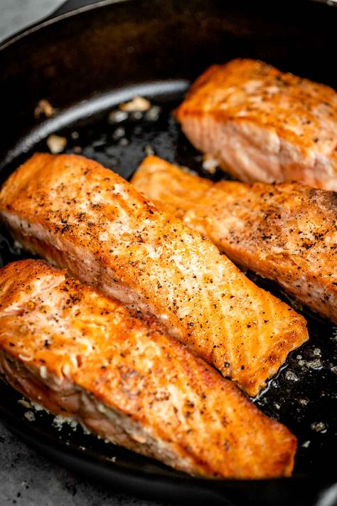 Crispy Salmon Fillet, How To Sear Salmon, Crispy Pan Seared Salmon, How To Pan Fry Salmon, Easy Pan Fried Salmon Recipes, Pan Cooked Salmon, Restaurant Salmon, Crispy Salmon Recipe, Fried Salmon Recipes