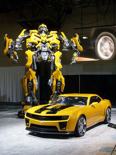 Bumblebee Camaro Transformer | Flickr - Photo Sharing! Yellow Sports Car, Motor Balap, Mobil Futuristik, Aventador Lamborghini, Tv Cars, Vw Touran, Pahlawan Marvel, Sweet Cars, Cars Movie