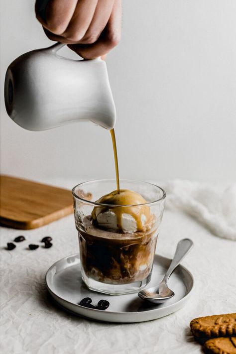 Vegan Affogato, Ice Cream With Coffee, Affogato Recipe, Vietnamese Iced Coffee, Easy Ice Cream Recipe, Decaffeinated Coffee, Vietnamese Coffee, Mushroom Coffee, Summer Recipe