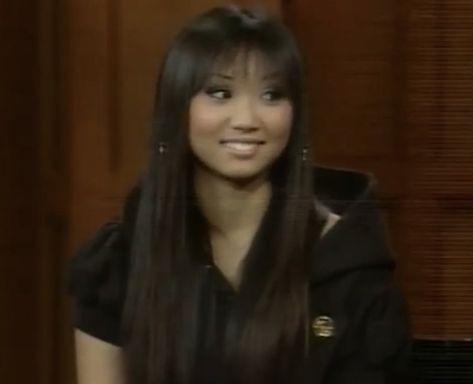 Angel Conwell 2000s, 2000s Hair, Prettiest Girl, Brenda Song, Bling Wallpaper, Bonnie Wright, Teeth Jewelry, 2000s Aesthetic, Black Femininity