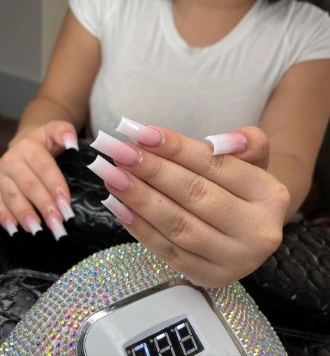 Simple Baddie Nails, Hippie Nails, Pink Ombre Nails, Baddie Nails, Girly Acrylic Nails, Basic Nails, French Acrylic Nails, Dope Nail Designs, Classy Acrylic Nails