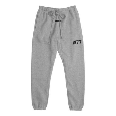 Fear of God Essentials SS22 Sweatpants Dark Oatmeal 1977 FOG-SS22-563 (Men's/Gift to Boyfriend) Designer Sweatpants Men, Gift To Boyfriend, Calm Fits, Mens Fits, Fear Of God Essentials, Fit Ideas, Fear Of God, Mens Essentials, Sweat Pants