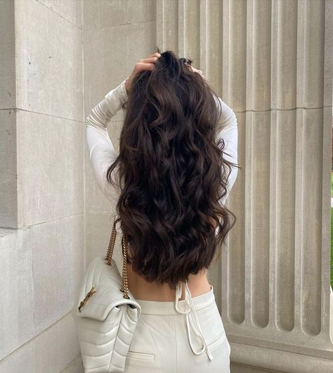 Dallas Townsend, Soft Curls Tutorial, Curling Wand Tutorial, My Dark Romeo, Parker S Huntington, Hair Soft Curls, Long Voluminous Hair, Curling Wand Hair, Soft Curl Hairstyles