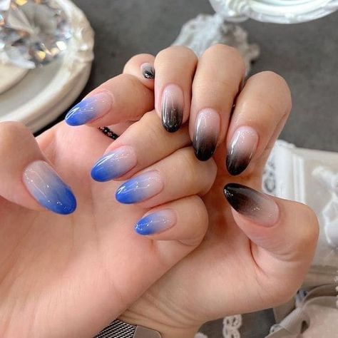 Clear To Blue Ombre Nails, Nail Blue Ombre, Blue Umbra Nails, Royal Blue Ombré Nails, Ombre Navy Blue Nails, Almond Ombre Nails Designs, Ombre Dark Blue Nails, Ombre Royal Blue Nails, Senior Pictures Nails Ideas