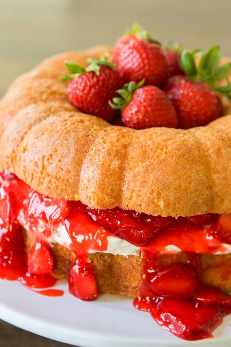 Regular Cake, Bundt Recipes, Diy Easy Recipes, Shortcake Recipe, Strawberry Cake Recipes, Salty Cake, Layered Cake, Bundt Cakes Recipes, Cake Cupcakes