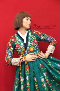 dress Batik Amarillis, Korean Traditional Clothing, Modern Hanbok, Hungarian Embroidery, Korean Traditional, Turquoise Green, Traditional Clothing, Traditional Outfits, Batik