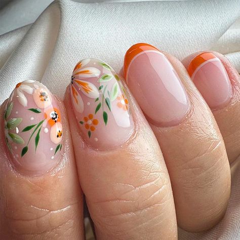 Short Rounded Fall Nails, Fall Inspired Nails Short, Short Oval Nails Fall, Mexican Inspired Nails Mexico, Fall Floral Nails, Cute Flower Designs, French Tip Short, Orange French Tip, French Tip Fake Nails