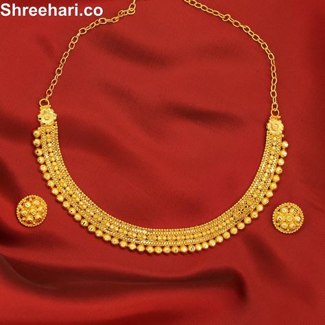 http://www.shreehari.co/  Jewellery for INR 990.00 http://bit.ly/1YpGaux Gold Neck Piece Jewellery, Gold Necklace Set Simple, Gold Choker Necklace Indian, Indian Gold Jewellery, Indian Gold Necklace Designs, Indian Gold Jewellery Design, Unique Gold Jewelry Designs, Gold Jewels Design, Bridal Necklace Designs