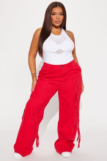 Red Cargo Pants Outfit, Red Cargo Pants, Cargo Pants Outfit, Black Dress Outfits, Effortlessly Chic Outfits, Black Ripped Jeans, Fashion Nova Pants, Cute Comfy Outfits, Red Pants