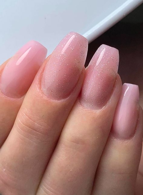 Pink Nails With Sparkle Accent, Short Nude Nails With Rhinestones, Pale Pink Nails With Glitter, Baby Pink Nails With Glitter, Light Pink Nails With Glitter, Pink Nails With Glitter Accent, Maternity Nails, Nude Sparkly Nails, Pink Nails With Rhinestones