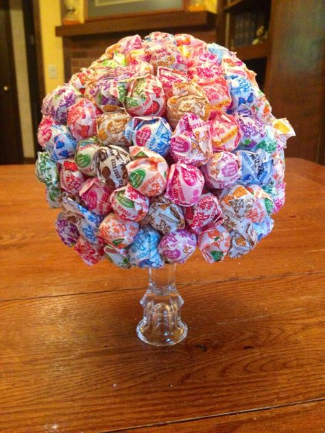 Sucker Bouquet, Suckers Candy, Candy Centerpiece, Sofia Party, Lollipop Candy, 13th Birthday Parties, Candy Decorations, Shower Centerpieces, Barbie Birthday