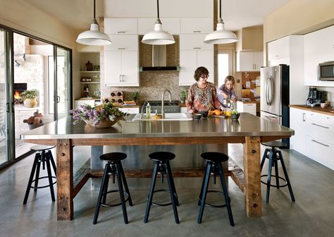 Double islands in kitchen