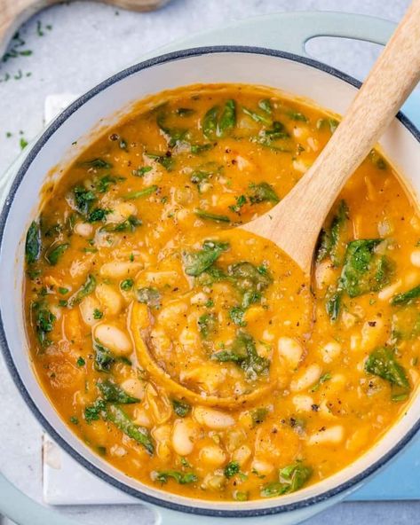 Tasty White Bean and Kale Soup - Healthy Fitness Meals White Bean And Kale Soup, Shrimp Dinners, White Bean And Kale, Bean And Kale Soup, Kale Soup Recipes, White Bean Soup Recipes, Fitness Meals, Healthy Fitness Meals, Teriyaki Salmon