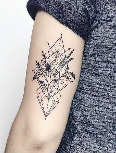 Geometric Shape Tattoo, Widder Tattoo, Noir Tattoo, Geometric Flower Tattoo, Lotusblume Tattoo, Flower Bouquet Tattoo, Bouquet Tattoo, Shape Tattoo, Tato Lengan