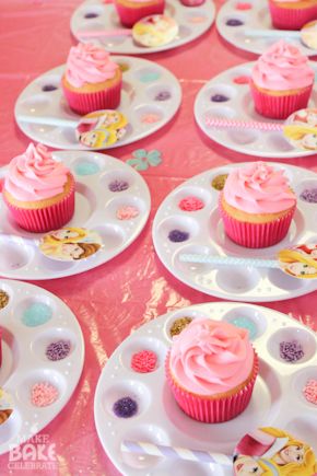 What fun for a birthday party! Let everyone decorate their cupcake just as they like using inexpensive paint trays for their supplies. Via Make Bake Celebrate Princess Tea Party, Barbie Birthday Party, Disney Princess Birthday, S'mores, Barbie Birthday, Barbie Party, Tea Party Birthday, Princess Birthday Party, Girl Birthday Party