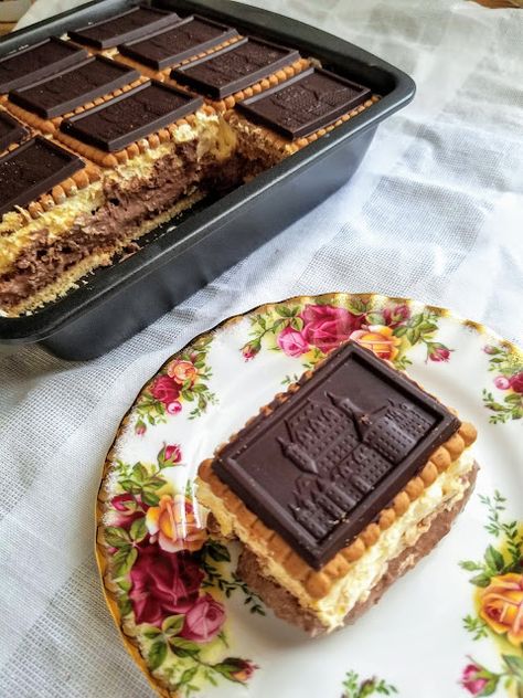 Hot and Cold Running Mom - Just my Stuff: Chocolate Ricotta No Bake Bars Ricotta Bars, Ricotta Chocolate, Chocolate Ricotta, Red Potato Salad, Chocolate Pudding Cake, Swiss Steak, Homemade Pretzels, Running Mom, Food Recipes Easy