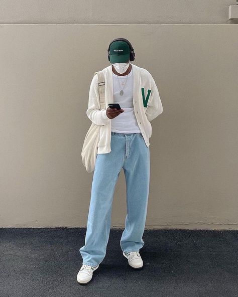 MEN’S STREETWEAR & FASHION on Instagram: “1-2-3-4-5-6-7?🤩 🔥Follow @outfit__perfection 📸 by @ssun.1o DM for a feature📩 #outfitperfection #streetfashion #streetstyle #fashion…” Green Hat Outfit, Mens Trendy Outfits, Street Style Outfits Men, Green Hat, Mens Outfit Inspiration, Best Mens Fashion, Mens Fashion Streetwear, Cool Outfits For Men, Stylish Mens Outfits