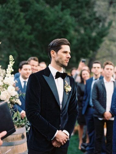 Groom Suits For Wedding Black, Black Tie Tuxedo, Unique Outfit Ideas, Wedding Tux, Black Suit Wedding, Nye Wedding, Wedding Suits Groom, Wedding Groomsmen, Groomsmen Attire