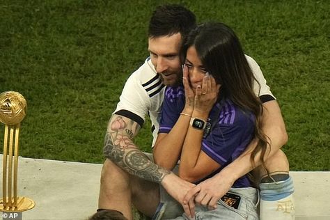 Anto Roccuzzo, Messi Posters, Messi Y Antonella, Messy Girl Aesthetic, Messi And Wife, King Messi, Sports Drawing, Lionel Messi Family, Lionel Messi Posters