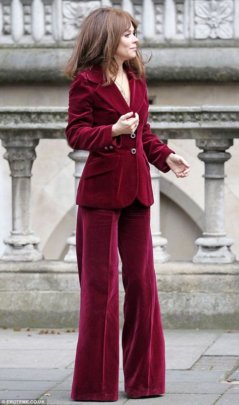 Anna Friel on the set of The King of Soho Red Velvet Suit, Steve Coogan, Ladies Trouser Suits, Anna Friel, Red Trousers, Trouser Suit, Velvet Clothes, Velvet Suit, Velvet Trousers