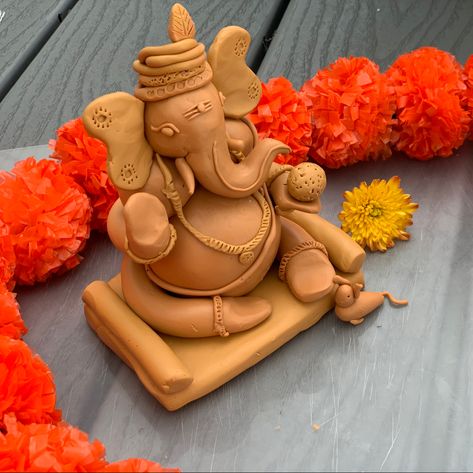 Homemade Ganpati Murti, Ganesha Making, Gauri Decoration, Ganesh Decoration, Eco Friendly Ganesha, Clay Ganesha, Ganesh Chaturthi Decoration, Pooja Decor, Ganapati Bappa