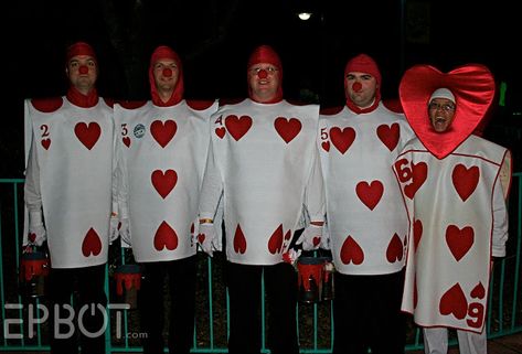 Alice in Wonderland card costumes - with red paint buckets for candy pails. :) Alice In Wonderland Garden, Card Costume, Alice Costume, Painting The Roses Red, Mad Hatter Party, Alice In Wonderland Costume, Wonderland Costumes, Paint Buckets, Special Halloween