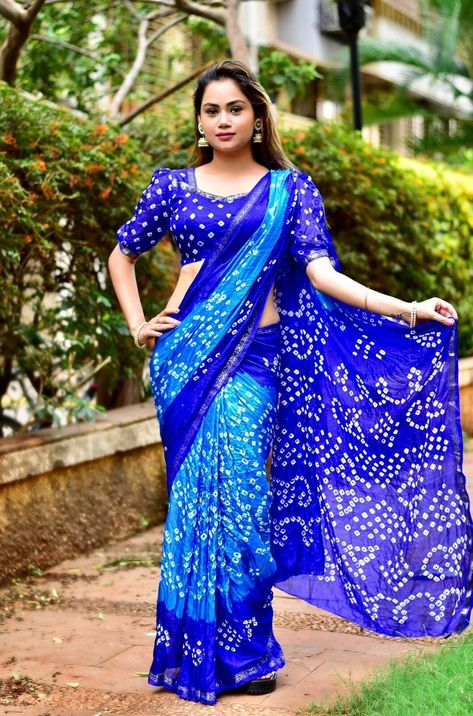 women's designer soft silk bandhani Saree with traditonal handcrafted Hand Bandhej kacchi silk saree by SuithouseIndia on Etsy Party Mode, Bandhani Saree, Online Saree, Blue Saree, Silk Sarees Online, Silk Material, Fabric Silk, Blouse Length, Party Fashion